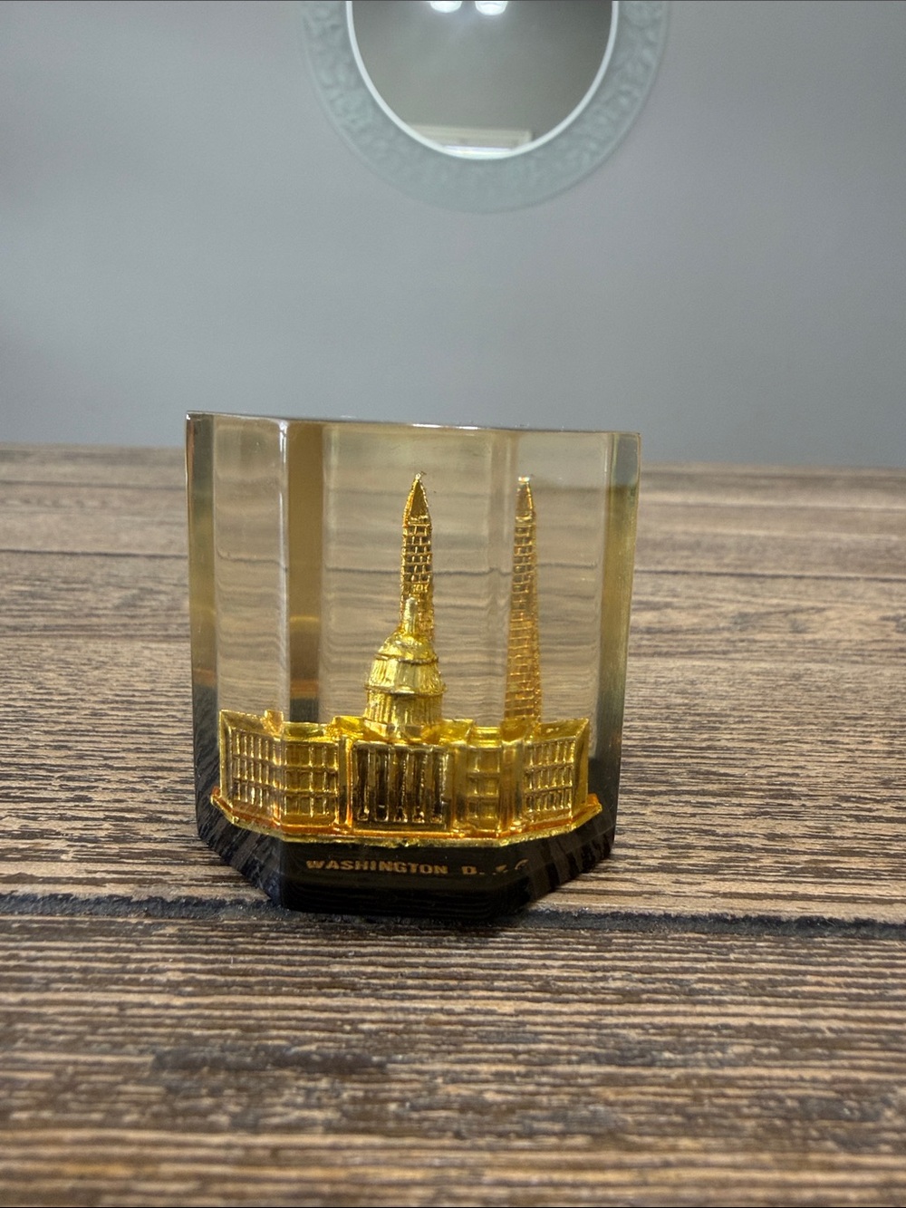 VTG‎ Gold Washington D.C. Souvenir Resin Dome